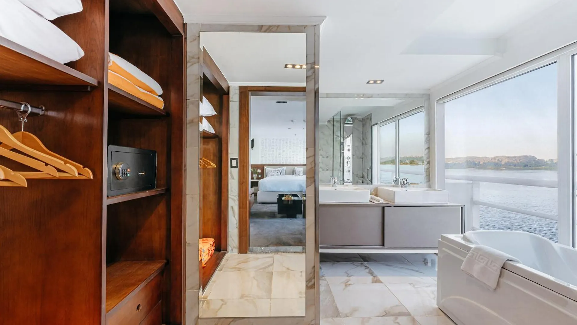Botel Savoy Yacht - Exclusive Nile Cruise From Luxor To Aswan Hotel