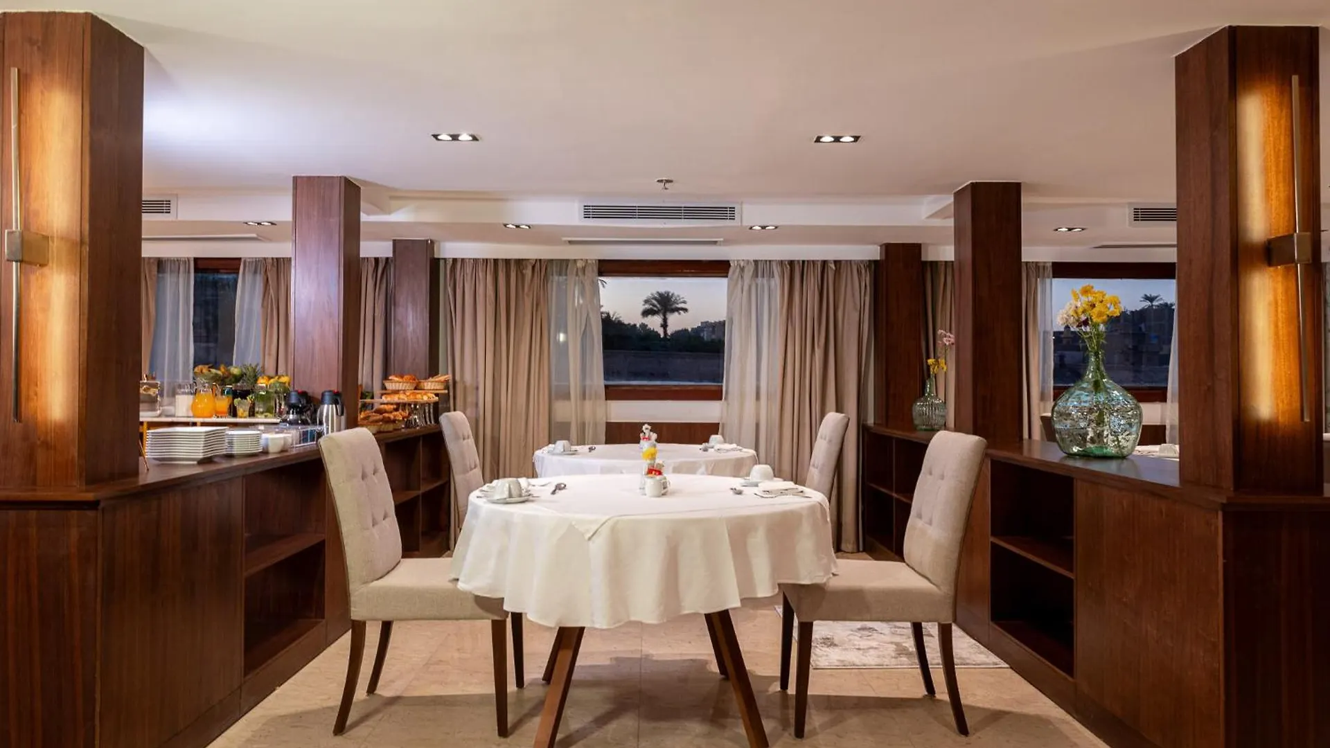 Savoy Yacht - Exclusive Nile Cruise From Luxor To Aswan Hotel Botel